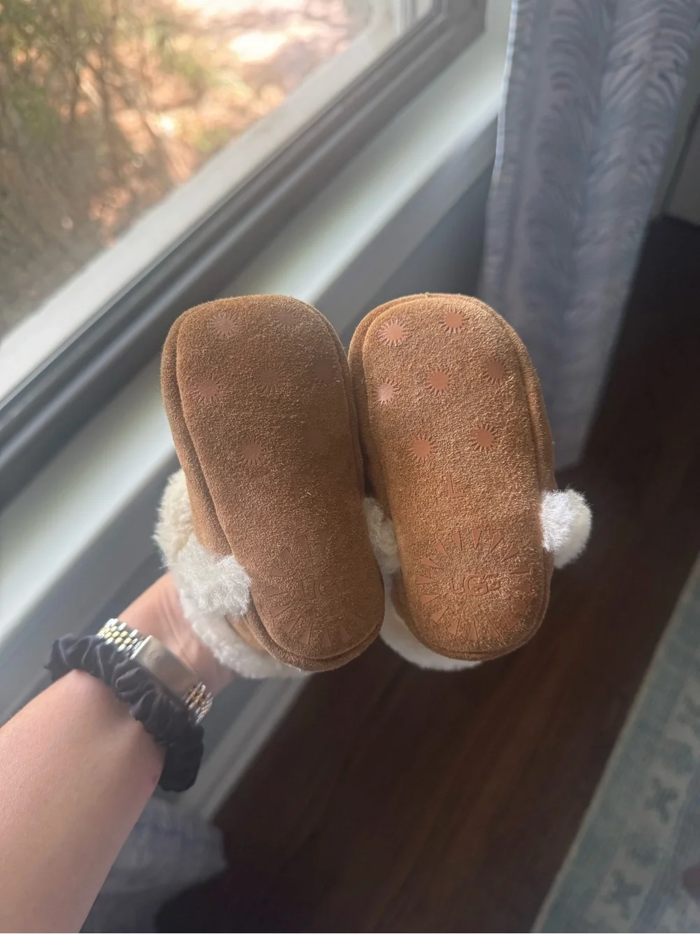Authentic Baby Ugg size baby 2/3